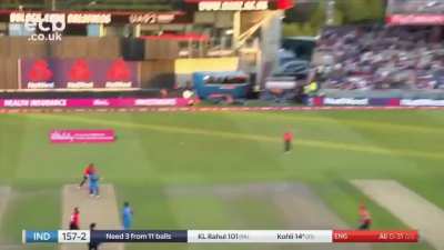 As long as King 👑 is there I've no anxiety. Koach owns Aussie pitches 🥵 crdts:SuprVirat