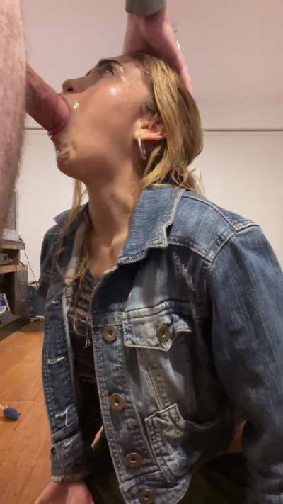I love the feeling of having my throat forced open 🥵