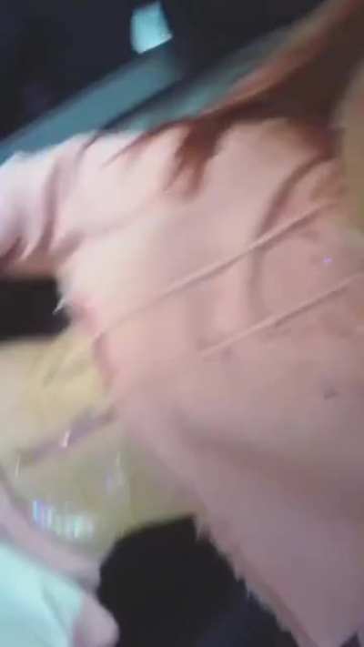 Bella Thorne - 