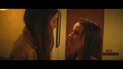Kaitlyn Dever &amp;amp; Diana Silvers (Booksmart - Scene #1)