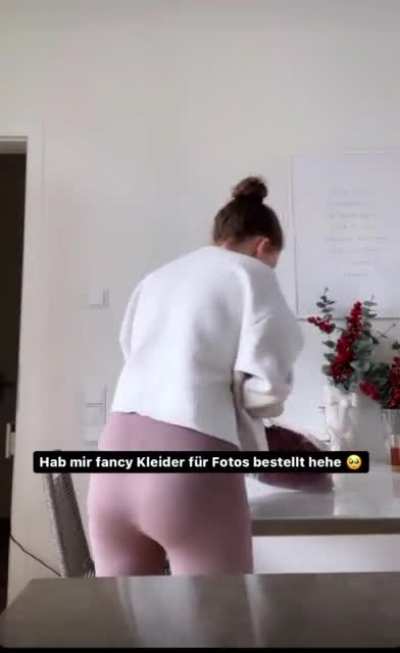 Insta story