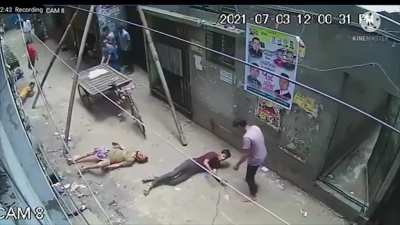 Four Men Get Electrocuted While Moving Pole Between Cable Wires