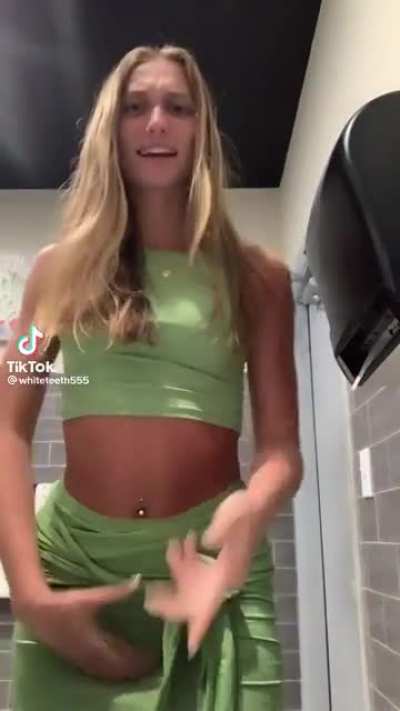Wait till she turns around