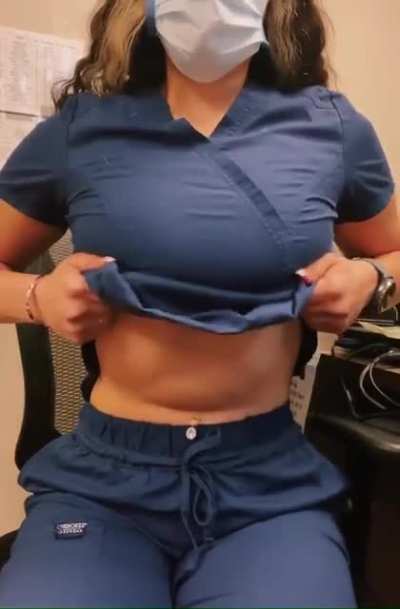 [f] OMG my heart is beating 160 bpm I did a titty drop at the nurse&rsquo;s station!