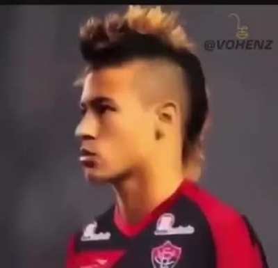 Algu&eacute;m sabe o nome da m&uacute;sica?