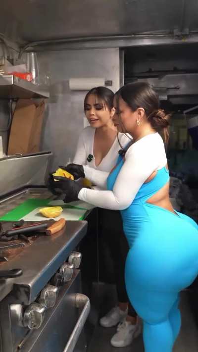 Big Booty Latina Rebeccaj showing another Big Booty Latina Gracie Bon how to operate a food truck.