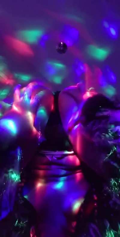 [TICKET TO SPECIAL N.Y.E. WILD EVENT] - WATCH ME LIVE on NYE Masturbate for the 1st time IN FRONT OF A GIRL (my housemate hehe) ANDDDD - DEVOUR SOME GIRL'S PU$$Y FOR THE 1ST TIME FOR U ALL &amp;lt;333 :) (On OnlyFans u get the tickets for 50% discount, only 1