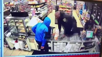 Security guard shoots robber: "Mine's real"