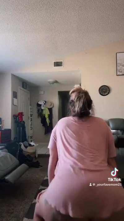 @_yourfavemom25