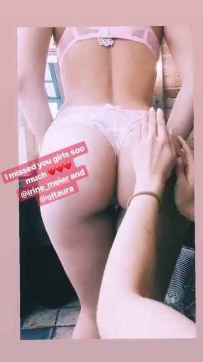 🤩
