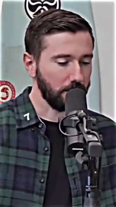 🗿