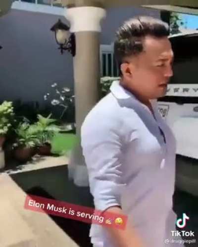 Y&rsquo;all ever see gay Elon Musk?