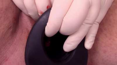 a look at my cervix while I'm menstruating
