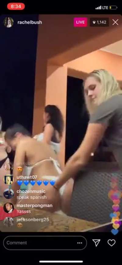 Bikini twerk