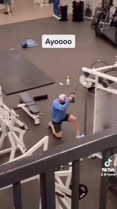 He doing 20 sets of gawk gawks