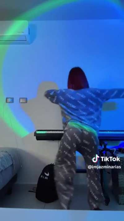 😋