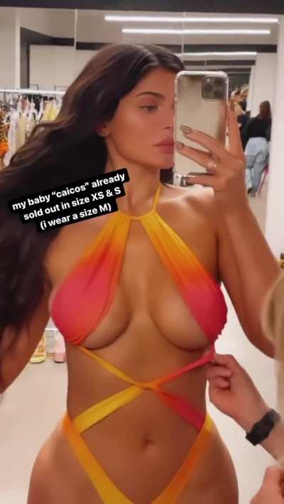 Jawline, boobs and thin waist