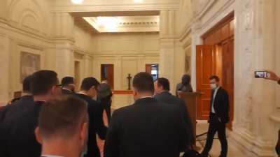 U/Cosmitz se ceart&atilde; cu U/multubunu pentru Sefia R/Romania