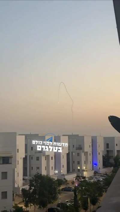 Iron Dome intercepts Hamas rocket, Southen Israel, interesting trajectory