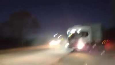 Camioneros se rebelaron y rompieron el control en la frontera Tucumán-Santiago