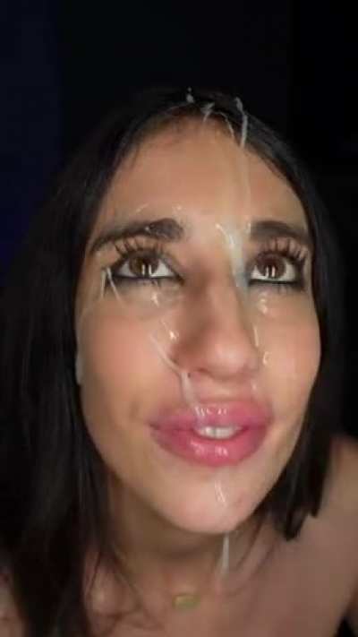 [kik: blackwidow198422] bwc here. Feed my favorite girl and I’ll cover your face like this