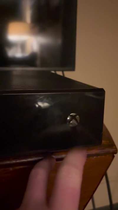 Xbox one won&rsquo;t turn on. Anyone knowledge appreciated.