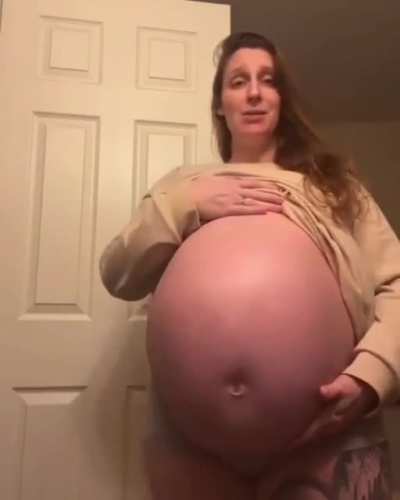 Super Pregnant