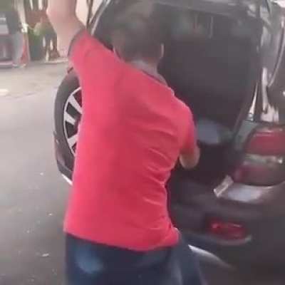 esse é um jamanta (talvez tenha DMCA)