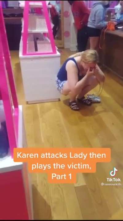 ✨👏 Karen hits a lady than freaks out because the camera got put on her ✨🧚
