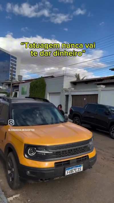 "tatuagem n&atilde;o d&aacute; dinheiro" eles disseram