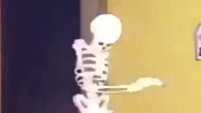 He do be walking spooky.