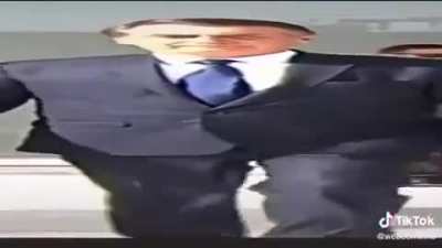 Petição para o Luba fazer o Mini-Bolsonaro de papelão.
