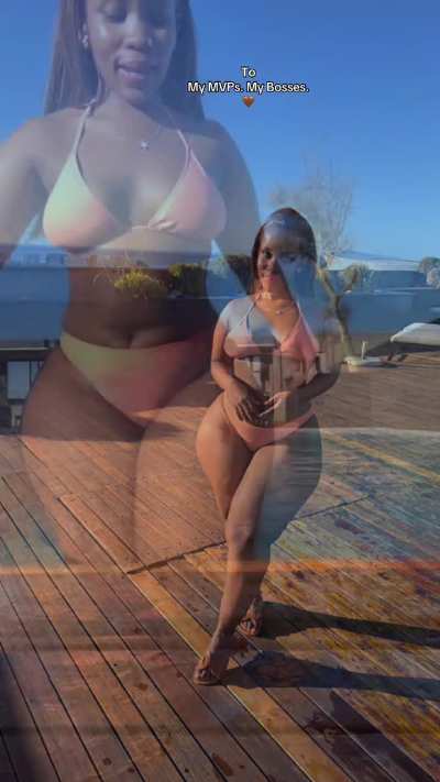 Mzansi thick Aunty 