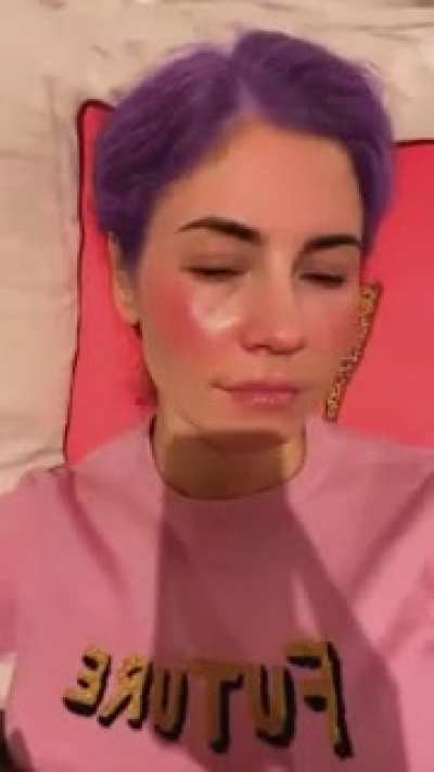 Marina messing around with the &ldquo;colored hair&rdquo;filter on Instagram