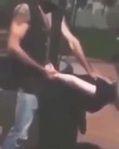 Taktikleri &ouml;ğrendiniz video atarsiniz artık NSFW gerek yok