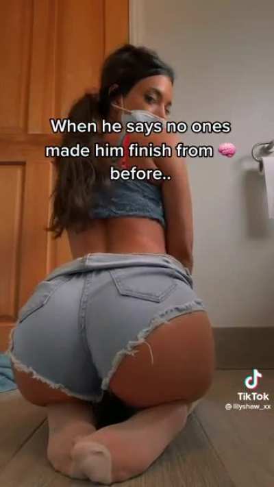 I&rsquo;m a fan of shorts all up girls ass..