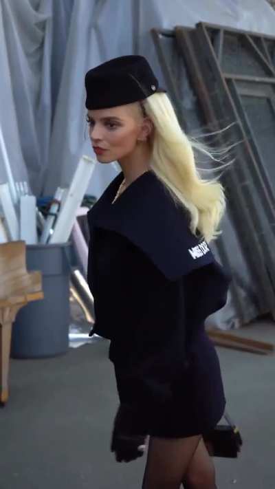 Anya 