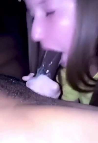 Making it extra sloppy with that mouthfull