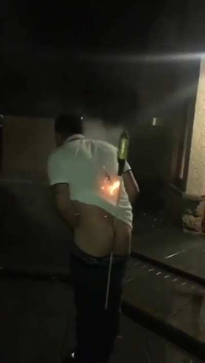 Upvote because butt??