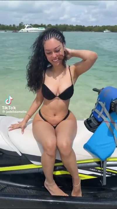@jadelidamelio