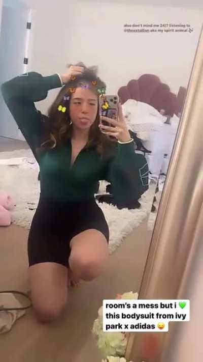 So fucking hot 🤤