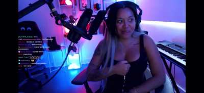 &ldquo;My titties look huge today&rdquo;