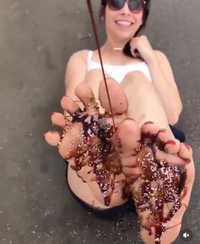 chocolate feet