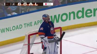 Michkov picks up his third point of the game on Travis Sanheim's goal