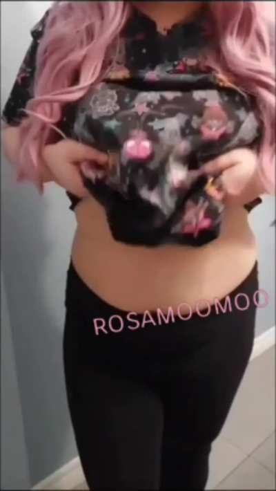 Do you like chubby geek girls who like to show off?
