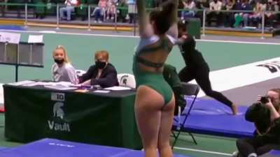MSU&rsquo;s Lauren Hsu 💚🤍🤸&zwj;♀️🔥