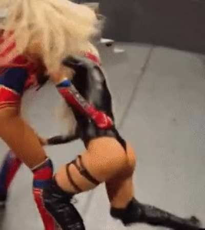 Liv exposed with a wedgie