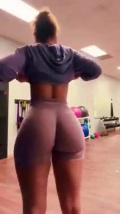Iconic 🍑