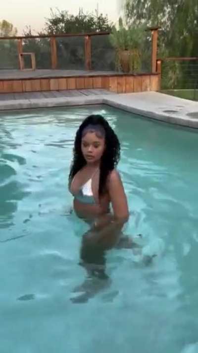 Tierra D.(@derrababy)