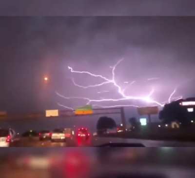 The craziest lightning you&rsquo;ll see! 